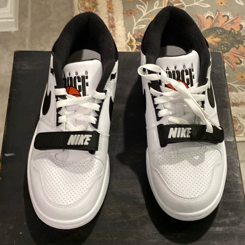 1988 Nike AAF88 SP Billie Eilish Men’s 9. New in box.